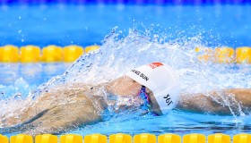 开云-费德勒第五次巅峰赛季降临！G2球迷集体狂欢，传奇永不落幕